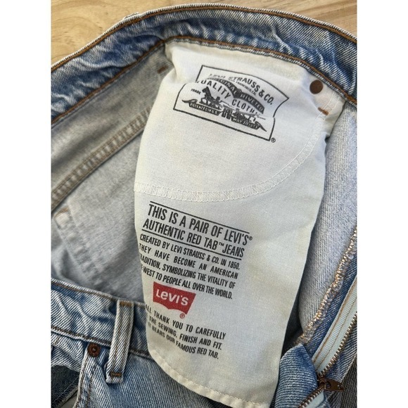 Vintage 505 levis light wash relaxed fit tapered leg - Picture 10 of 13